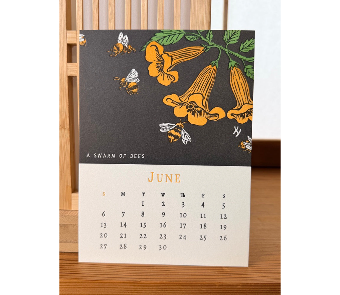 Animal Almanac 2027 Calendar with Stand - Yoshiko Yamamoto
